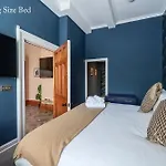 The Governance ווינדרמר