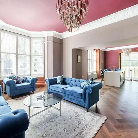 The Governance ווינדרמר