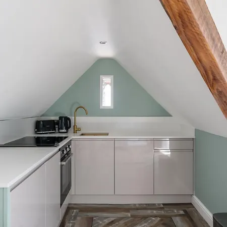 The Governance ווינדרמר