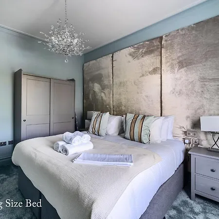 The Governance * ווינדרמר