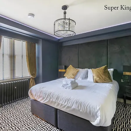 公寓 The Governance