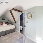 Apartment The Governance *